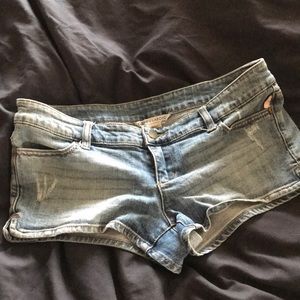 Light denim billabong shorts
